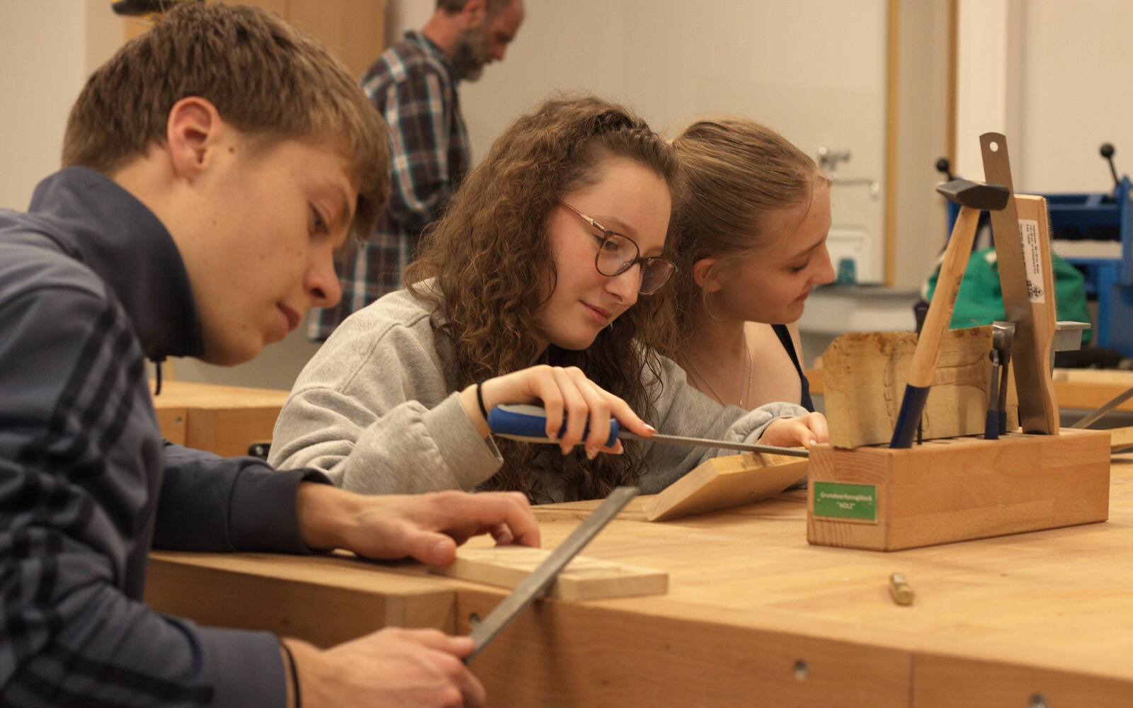 Arbeiten in der Holzwerkstatt