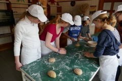 9 Brotbacken 09.05.2017